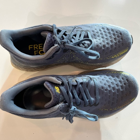 Men’s New Balance Fresh Foam 1080 sneakers - Picture 2 of 4